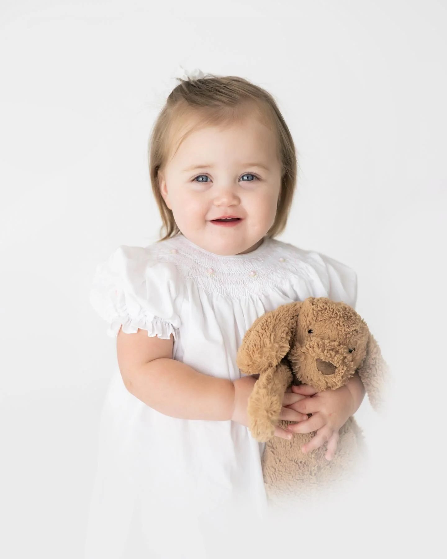 Heirloom portraits of sweet Bailey Kate 🤍