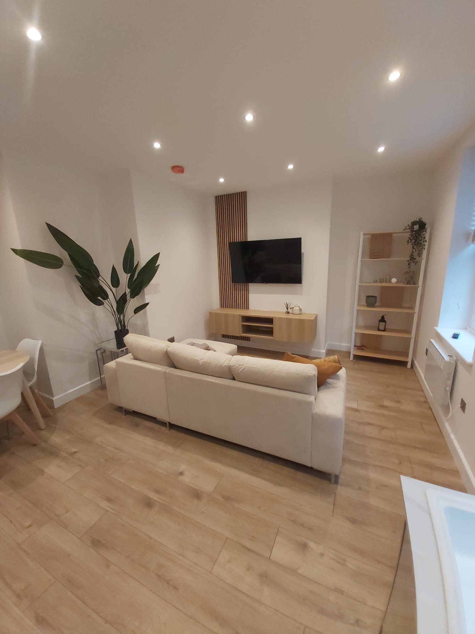 VKSB-South_Street-2024-04-28 at 16.10.13 (4).jpeg