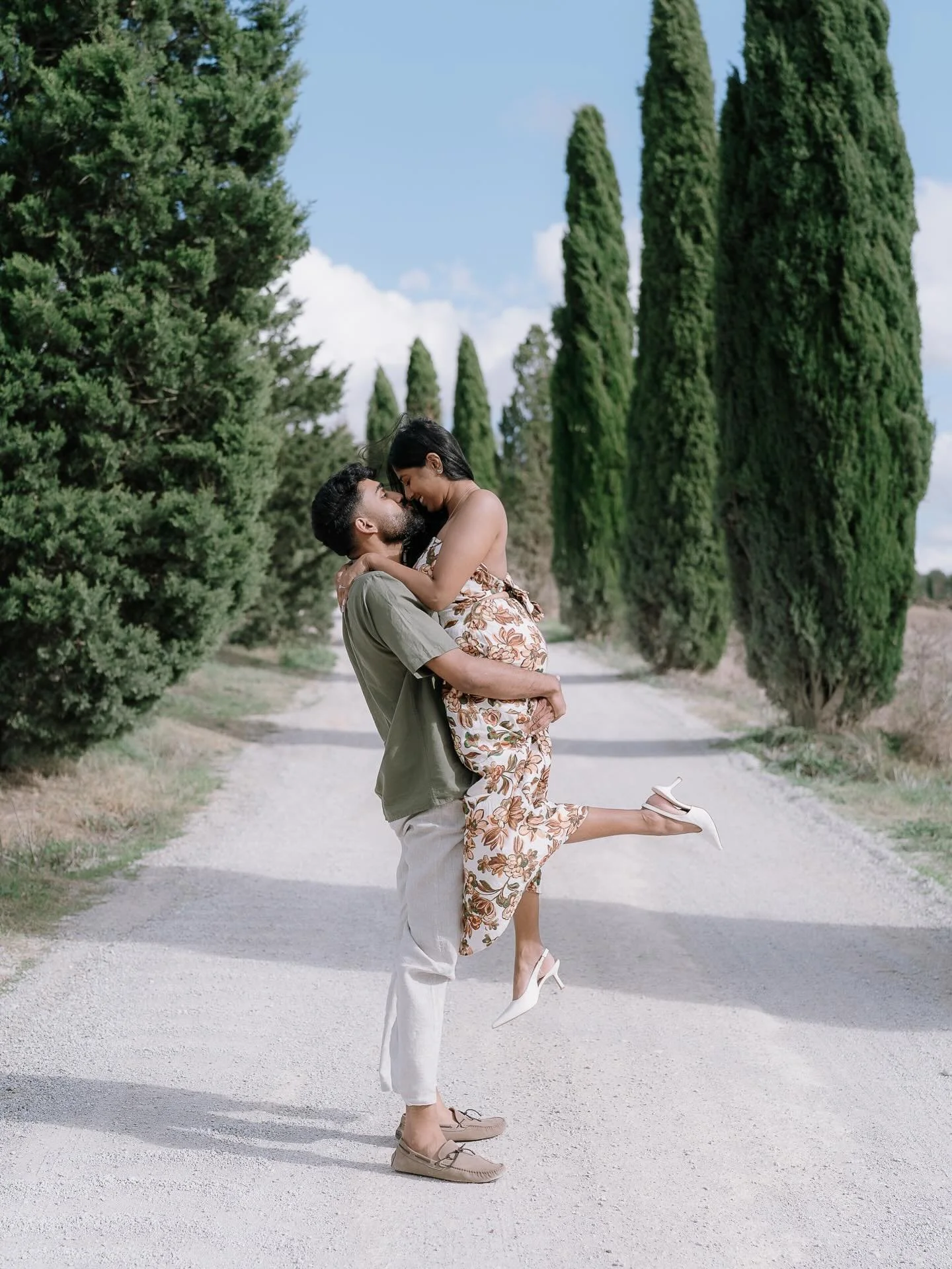 Engagement in Tuscany 

If you&rsquo;re around Tuscany among wine, villages and good food... why not also add a photographic experience? 

I&rsquo;ll take you to the most beautiful places for an unforgettable photo session!

Contact me in DM for info