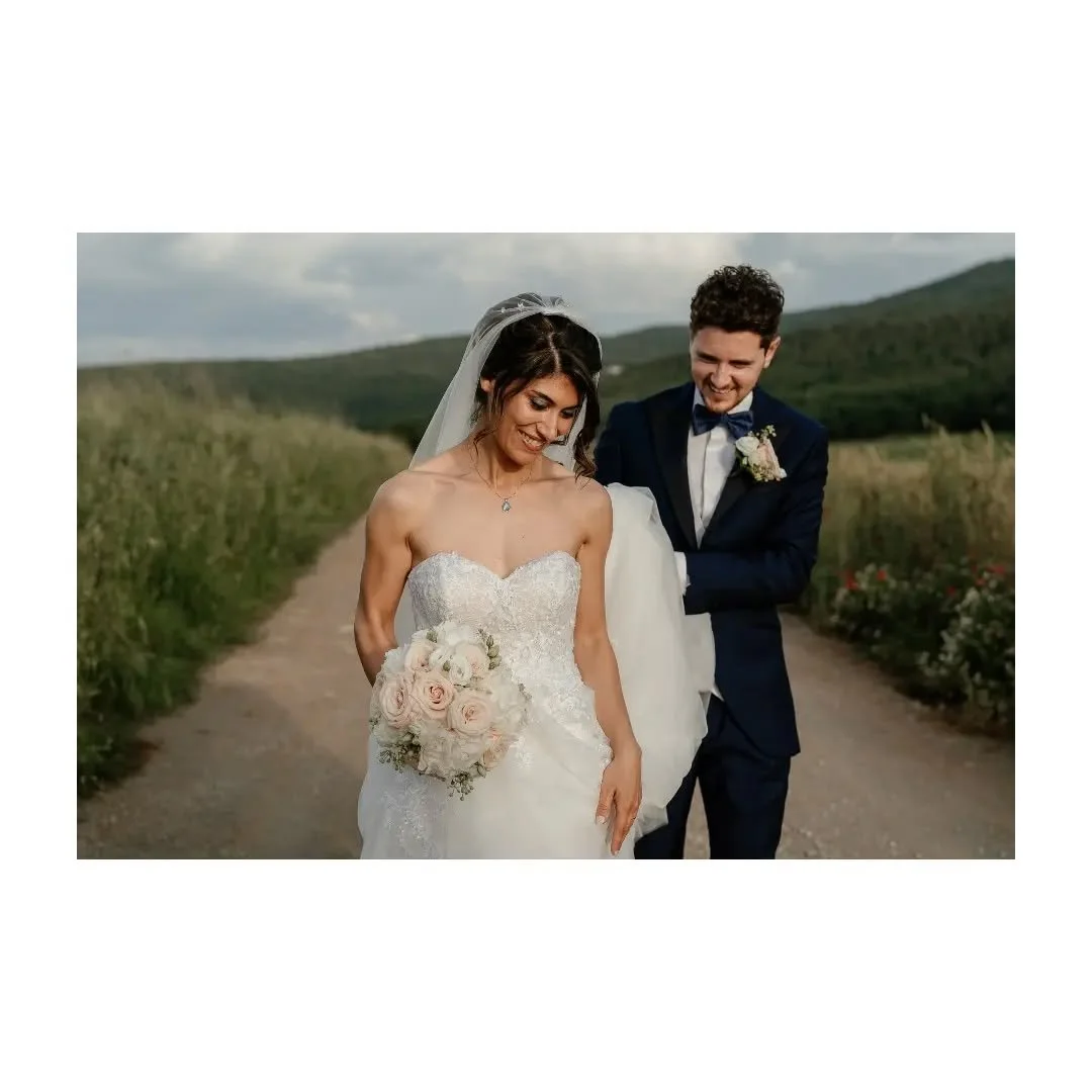 Wedding in Tuscany, 2023.

📷 For the great @andrea_sampoli_fotografo
&middot;
&middot;
&middot;
#weddingphotographertuscany #bride #groom #marriage #weddingstyle #weddinginspo #weddingplanning #bridetobe #weddingseason #weddingphoto #weddingmoments 