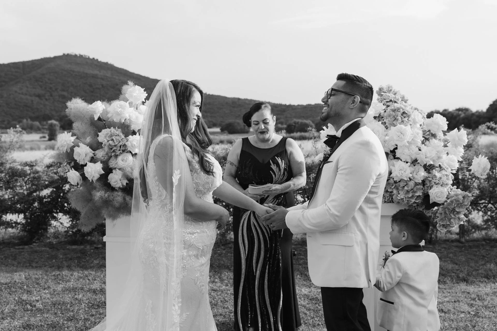 Emotional wedding photographer Tuscany