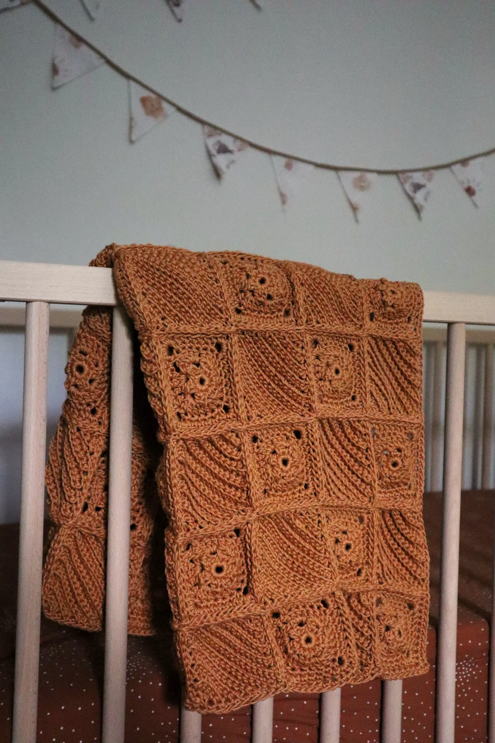BABIES SQUARE BLANKET CROCHET ALL DAY