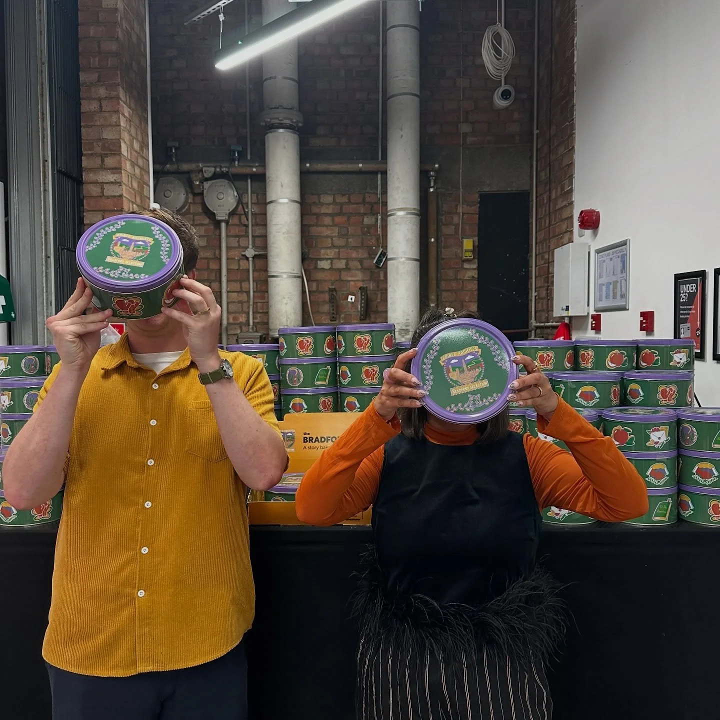 ✨Stock update! There are still tins on sale or about to become available at the following stockists ⤵️ 

📍Akas Market, BD3

📍Bradford 2025 Ticket &amp; Info Hub, BD1

📍Butter &amp; Bloom, BD4

📍Community Cutlery, LS29 
- on sale from 2nd July🎉

