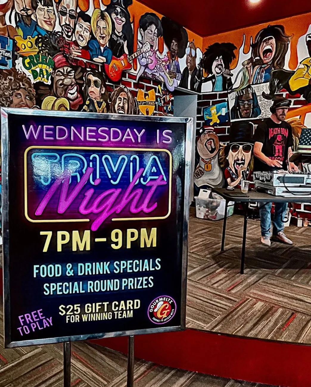 Smile! 😁 It's Wednesday, and do you know what that means? It means it's time to eat, drink, and play trivia here at Gourmeltz! 🤓 + ✏️ + 🍺

#WednesdayTrivia #localbeer #goodeats #goodtimes @thedjtonyb