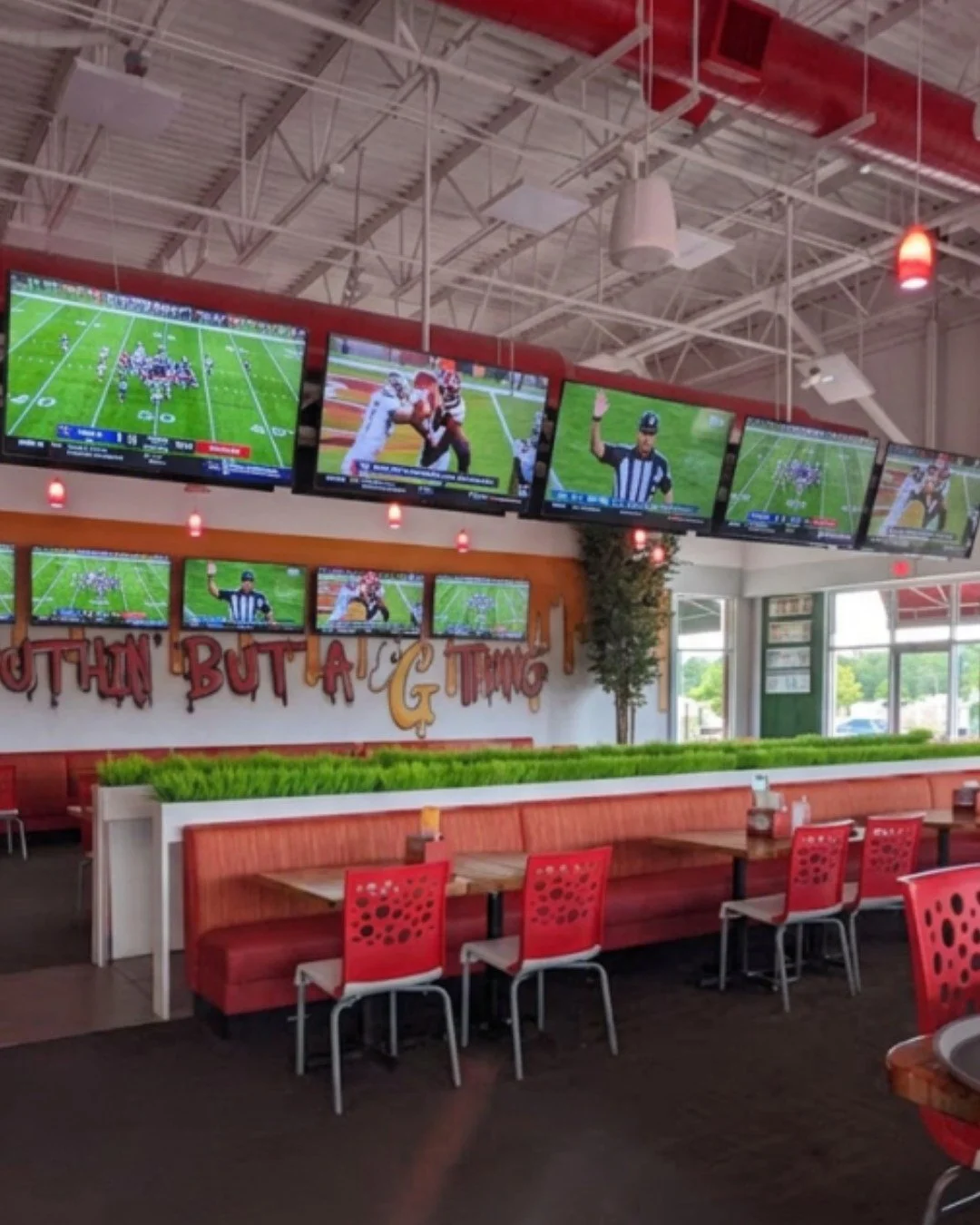 Football season is officially HERE 🏈 All season long at Gourmeltz: Thursday Night Football specials starting at 7:30pm, Sunday Funday all day, and Saturdays loaded with college ball + live music. Every NFL game. Every college game. One HQ. See you h