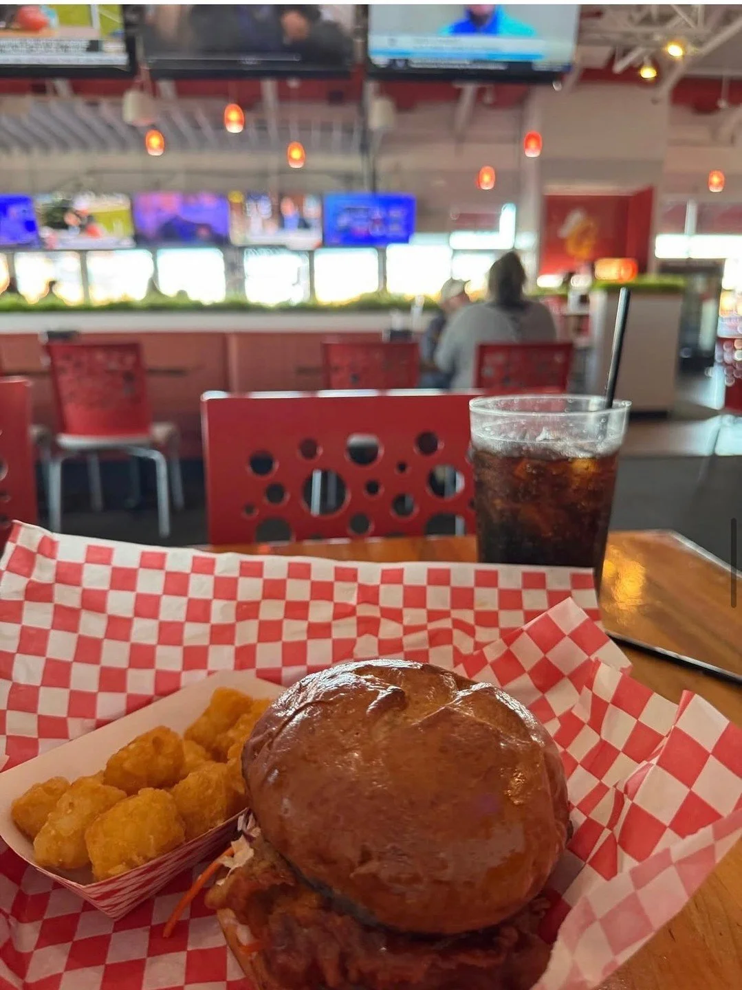 Nothing hits quite like a crispy fried chicken sandwich and golden tots at Gourmeltz 😍 🧀

Who else is craving this combo right now?  We&rsquo;re open and can&rsquo;t wait to serve you!

 📍Come grab a table &mdash; we&rsquo;re melting it up all day