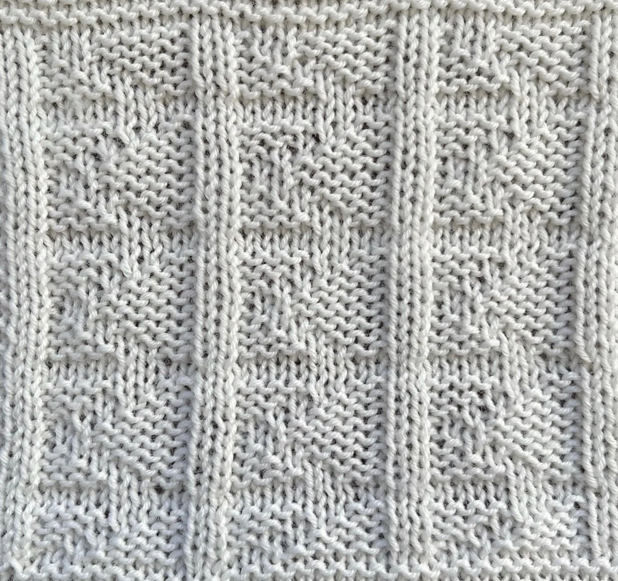 10 sts x 10 rows KPT Zigzag and Stripe Columns WS.jpg