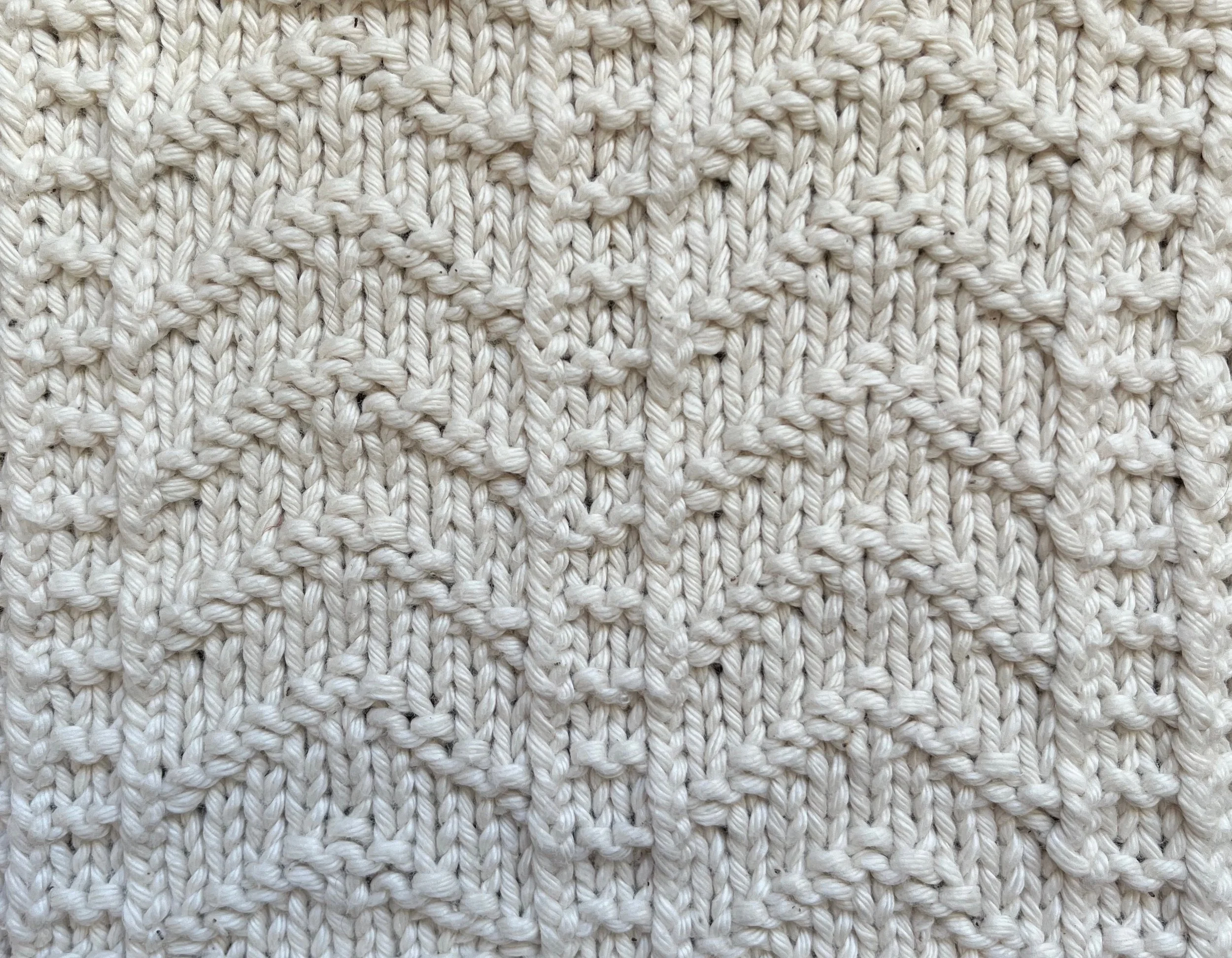 13 sts x 6 rows KPT Moss Chevrons (I-A-11-f-3-(3)) RS.jpg