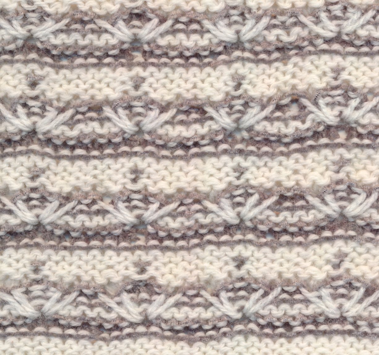 7 sts x 10 rows KRB ELONGATED MULTICOLOR Garland Stitch (I-B-4-(1)) WS.jpg