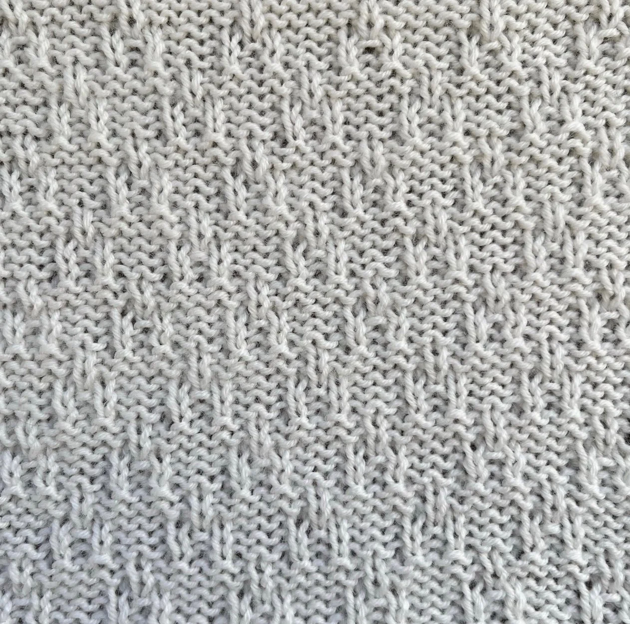 6 sts x 10 rows KPT Space Invaders (I-A-13-b-4-(2)) RS.jpg