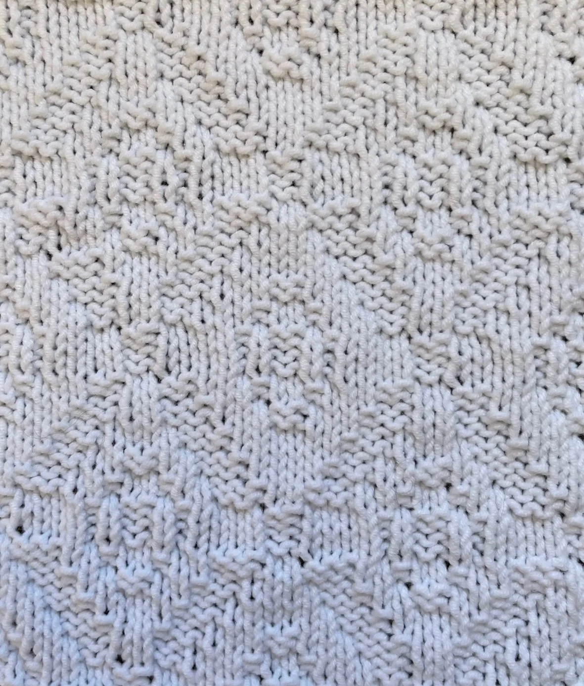 16 sts x 28 rows KPT Diamond Brocade (I-A-14-e-(1)) RS.jpg