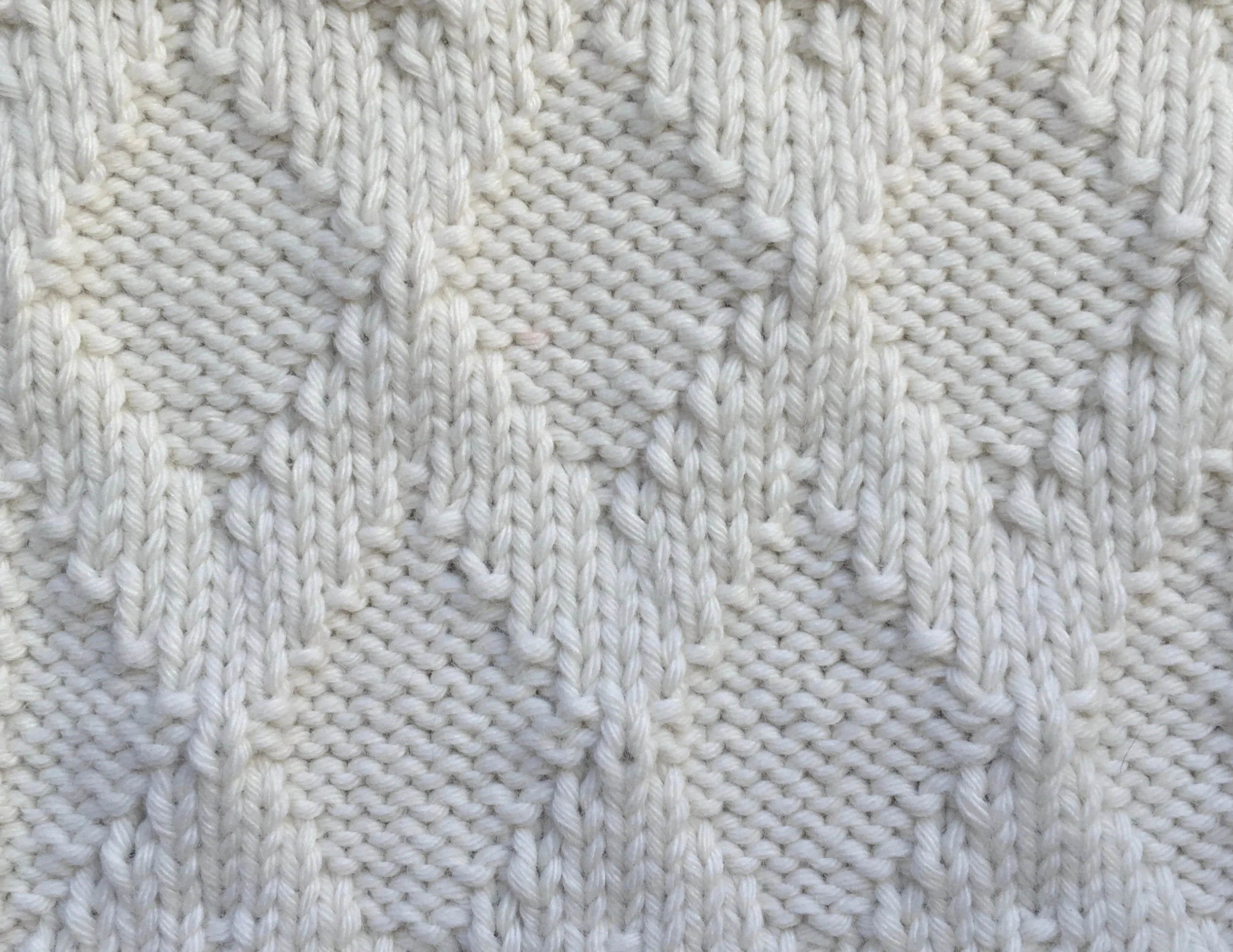 10 sts x 32 rows KPT Diamond Brocade (I-A-12-c-(2)) RS.jpg