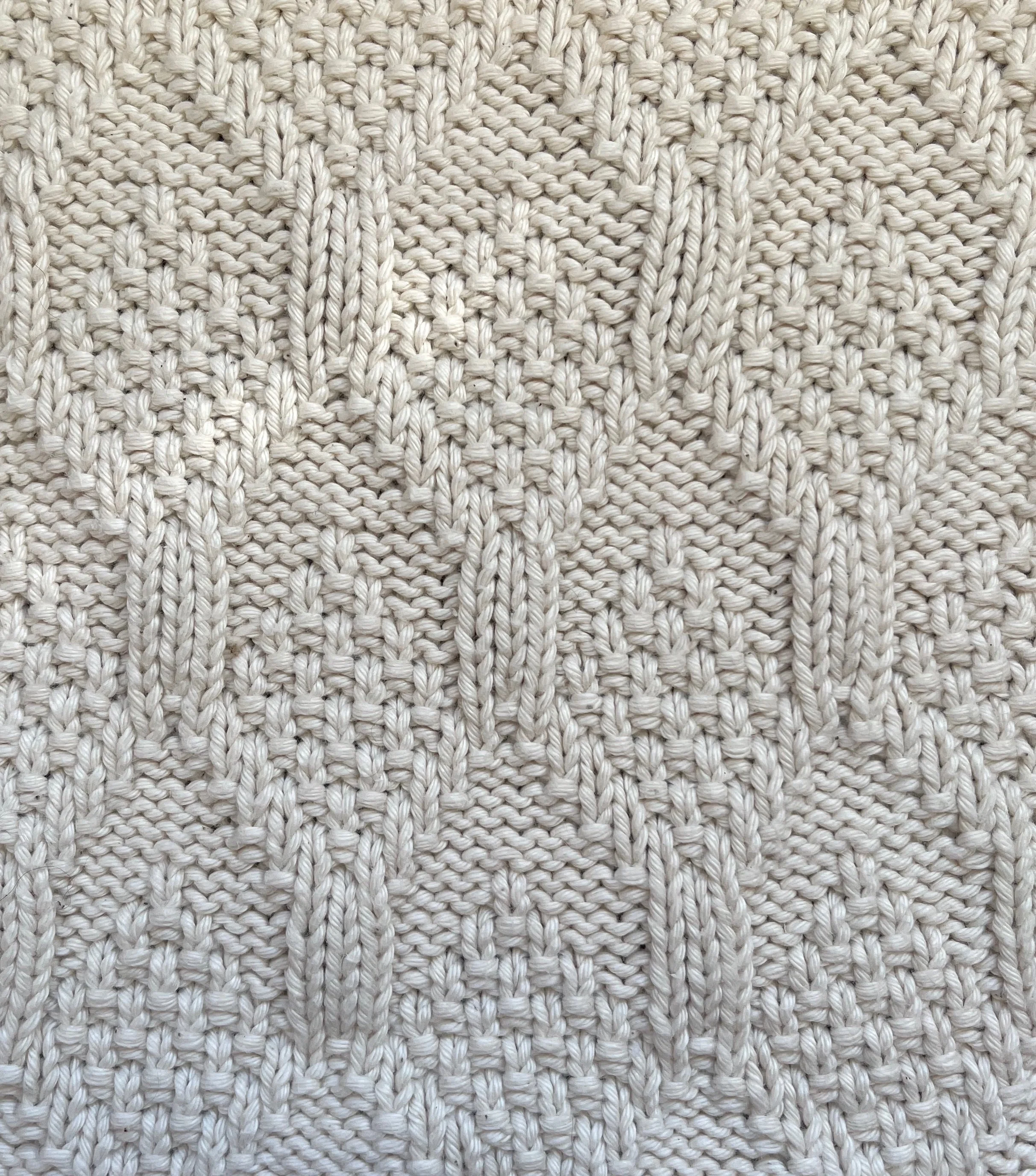 12 sts x 32 rows KPT Geometric Lattice (I-A-13-b-2-(3)) WS.jpg