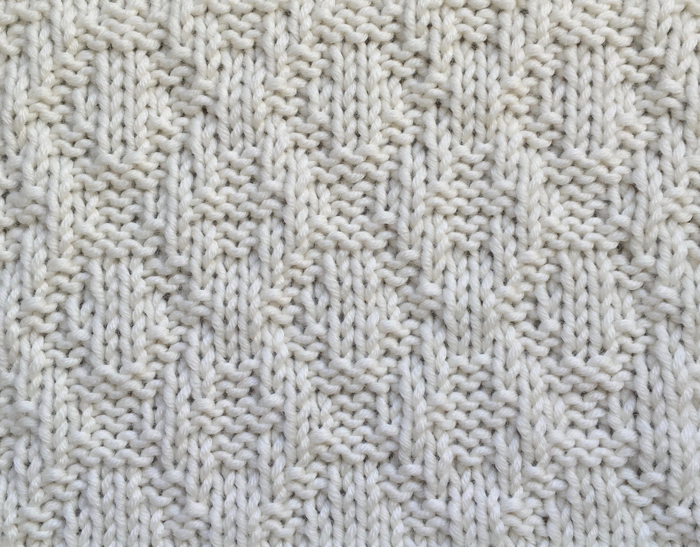 10 sts x 12 rows KPT Little Parallelograms (I-A-13-b-4-(7)) WS.jpg