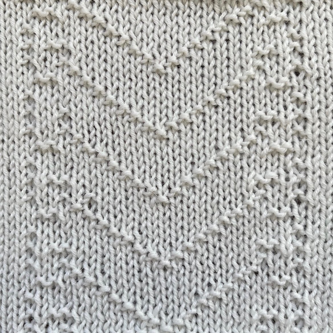 23 sts x 8 rows KPT Polperro Musician (I-A-11-f-3-(7)) RS.jpg