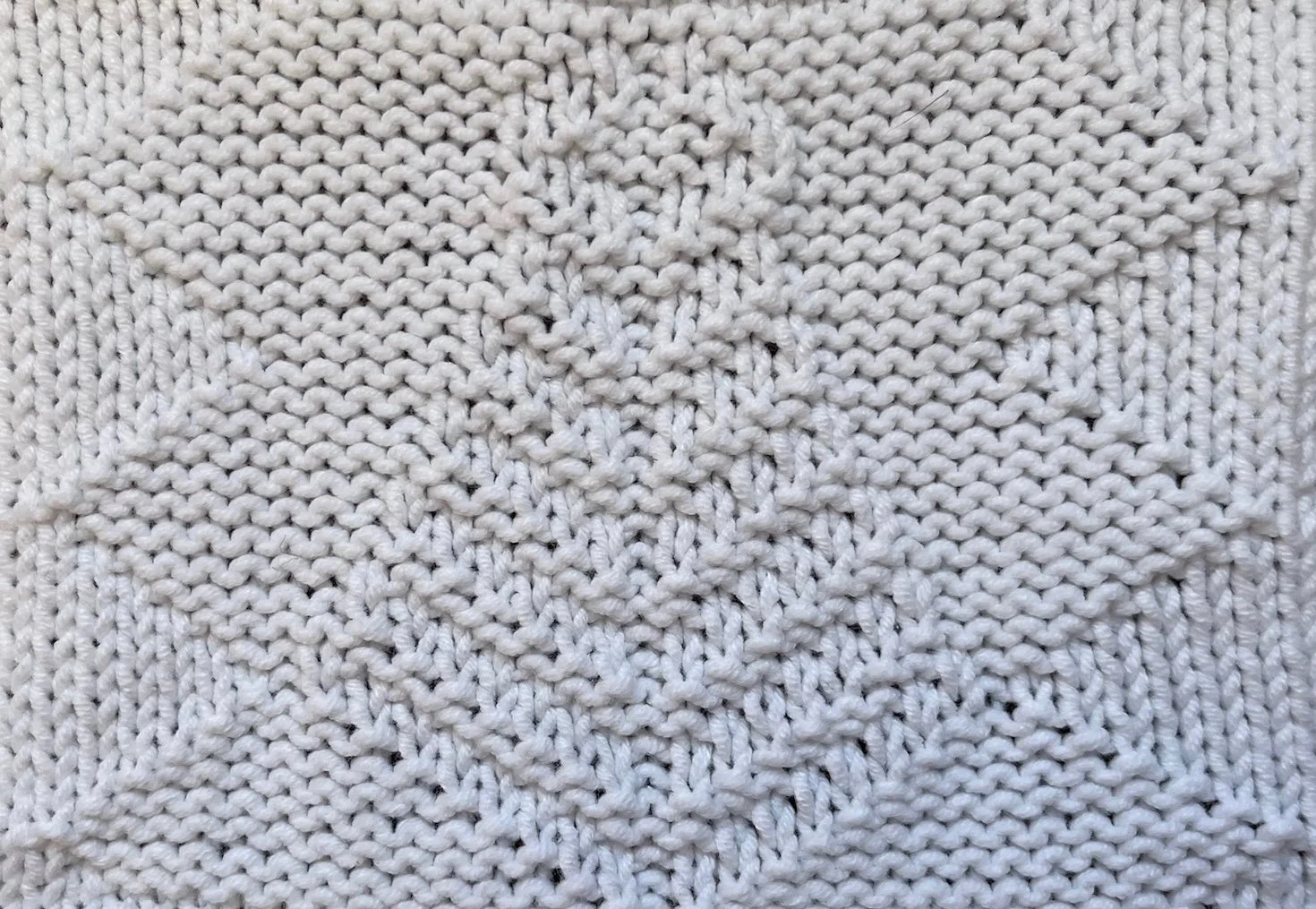 33 sts x 32 rows KPT Mrs Laidlaw’s Seahouses Pattern I (I-A-15-g-(5)) WS.jpg
