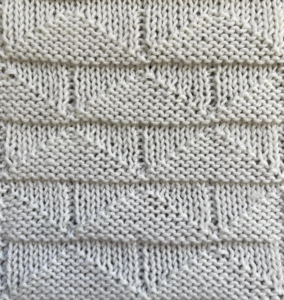 14 sts x 18 rows KPT Divided Triangles WS.jpg