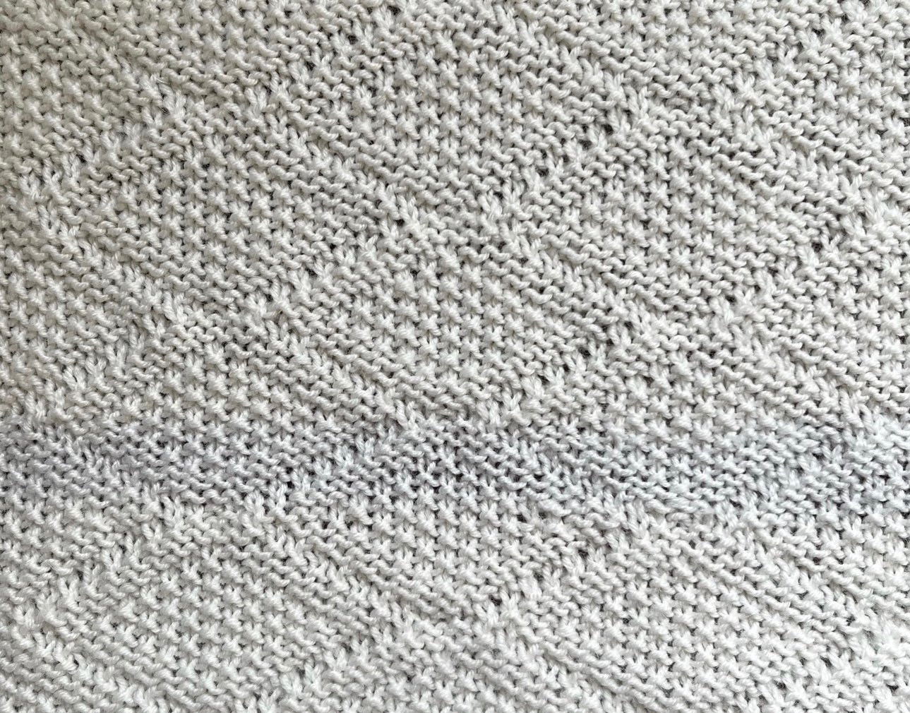 22 sts x 16 rows KPT Seed Diamond Brocade (I-A-12-d-(10)) WS.jpg