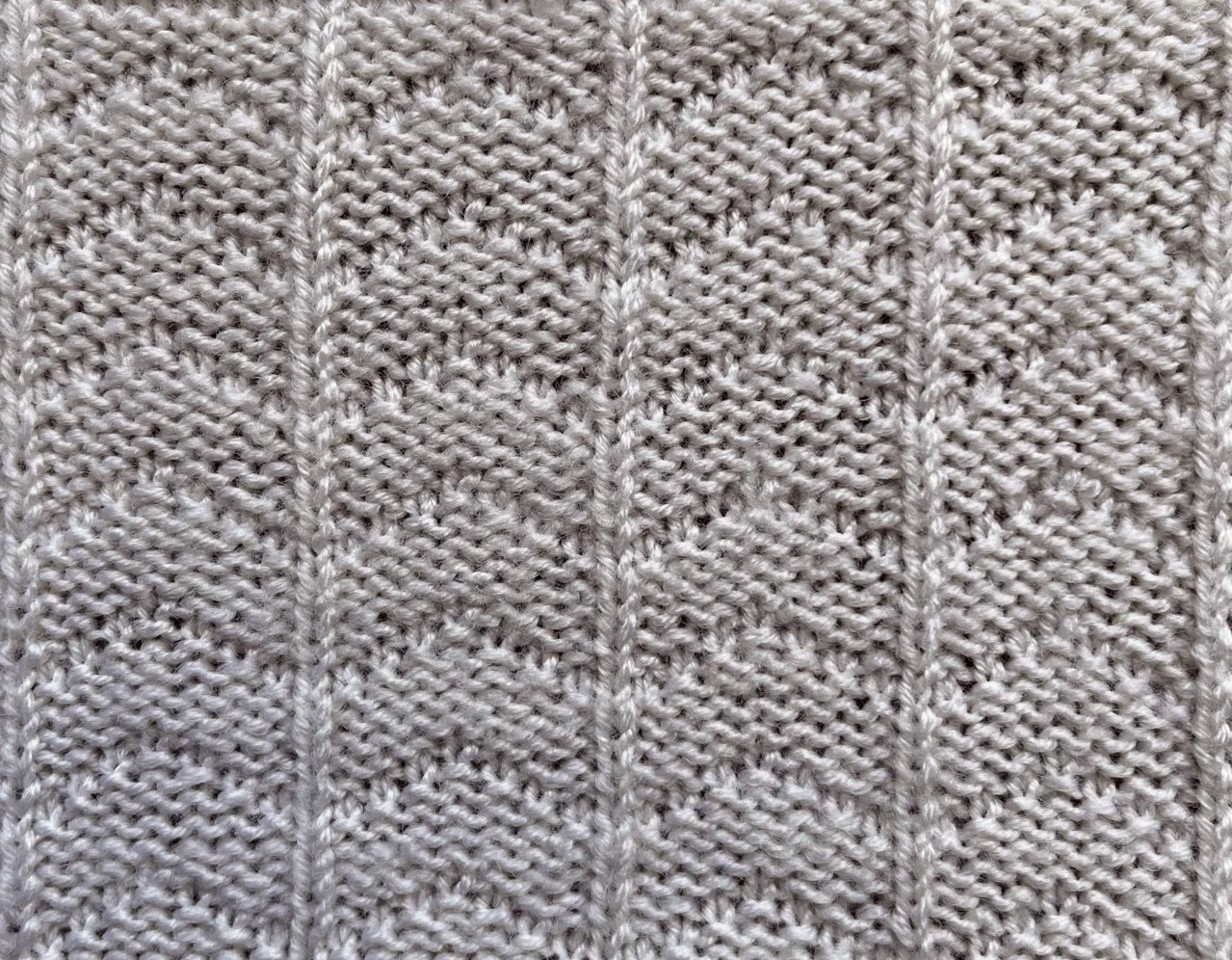 8 sts x 6 rows KPT Tile Pattern (I-A-11-f-3-(1)) WS.jpg