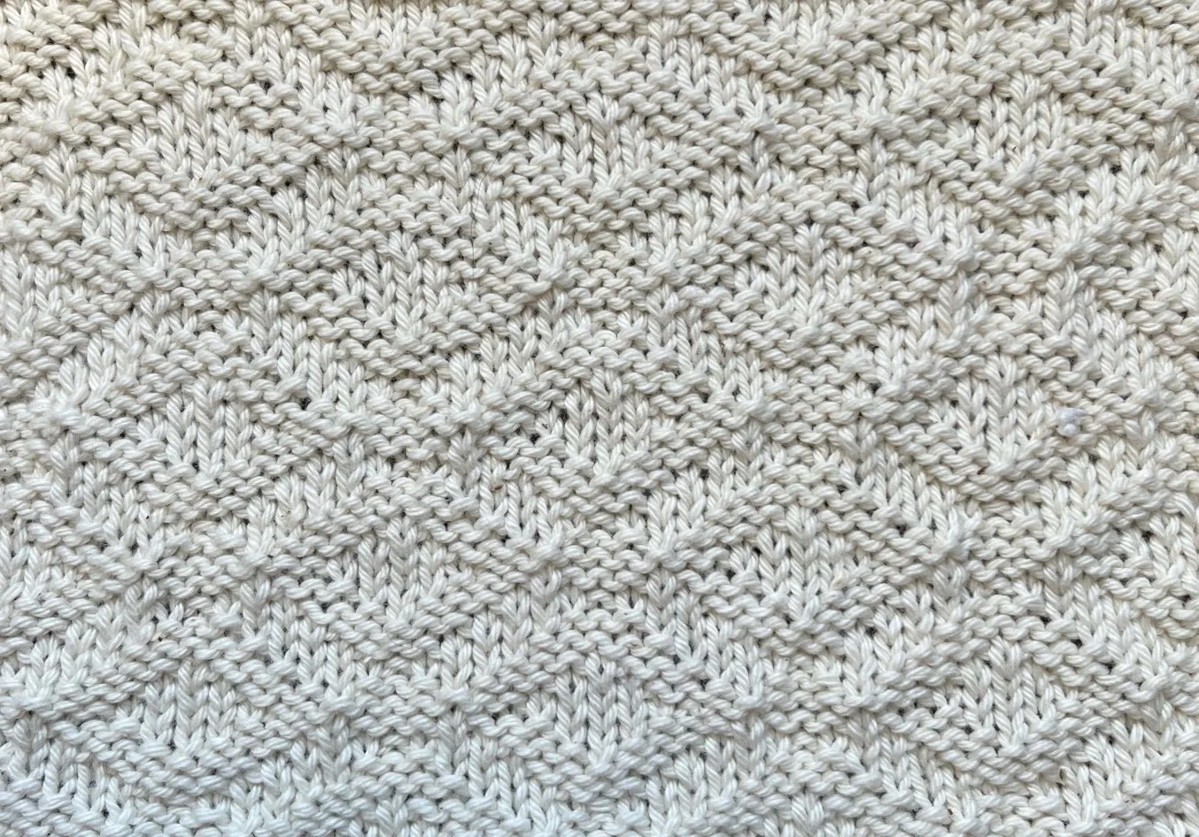 14 sts x 14 rows KPT Palladian Brocade (I-A-13-b-4-(11)) RS.jpg