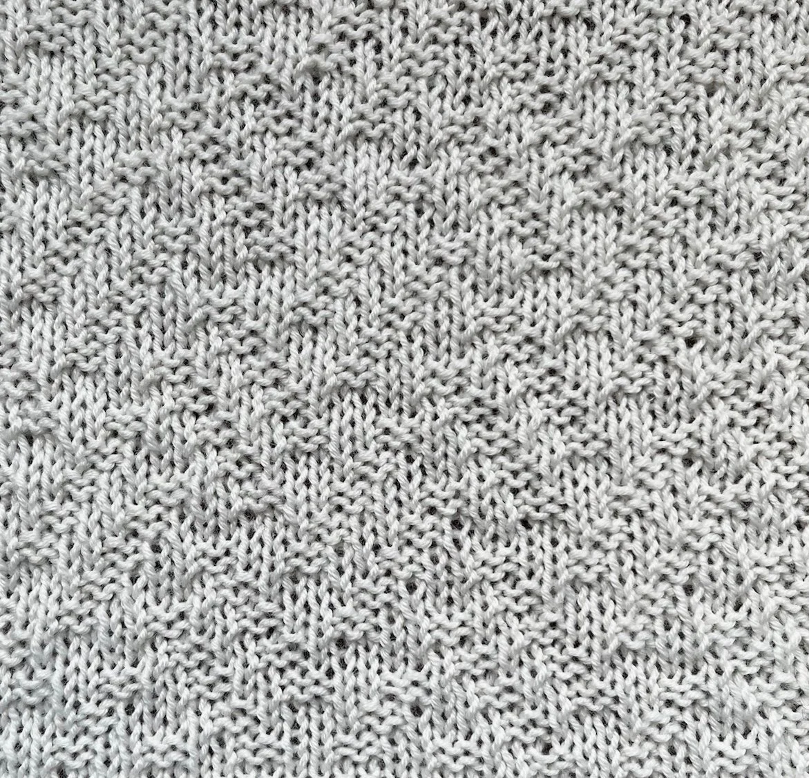12 sts x 16 rows KPT Broken Chevrons (I-A-14-a-(1)) WS.jpg