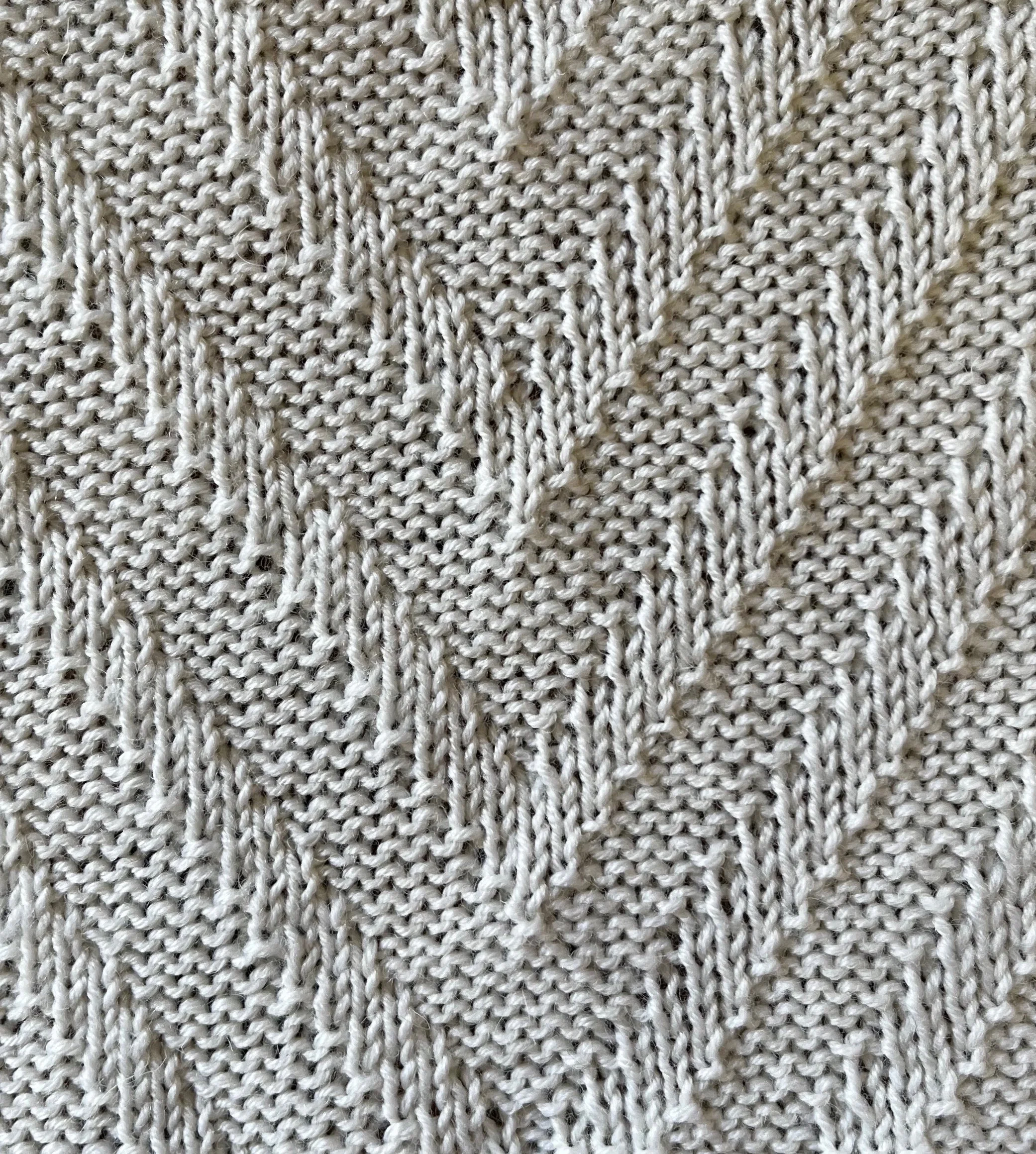 16 sts x 16 rows KPT Infinite Chevron RS.jpg