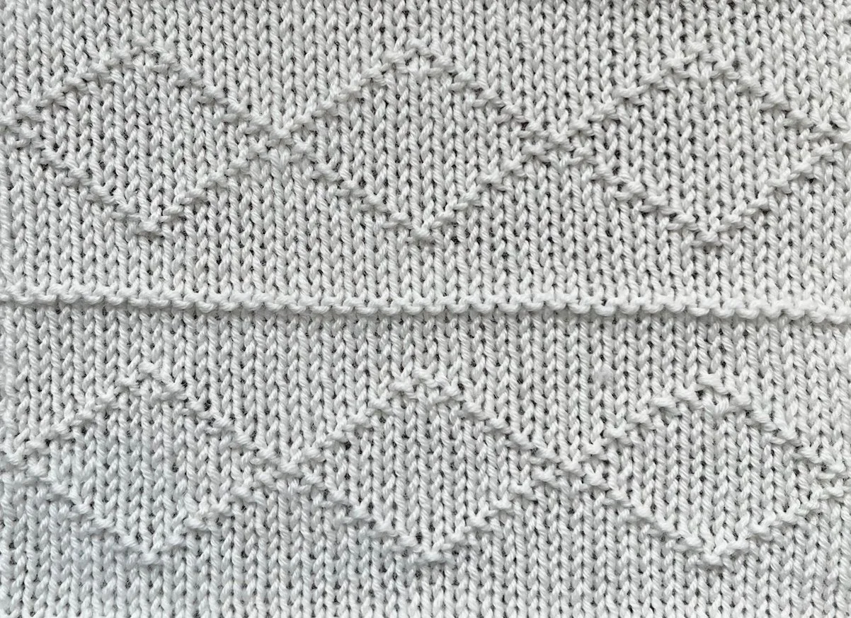 12 sts x 22 rows KPT Polperro Horizontal Diamonds (I-A-12-a-(14)) RS.jpg