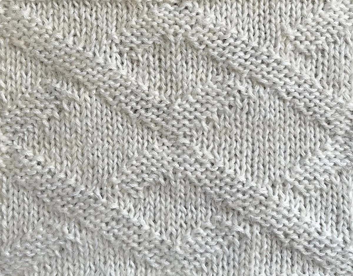 16 sts x 20 rows KPT Woven Diagonals (I-A-14-a-(2)) RS.jpg