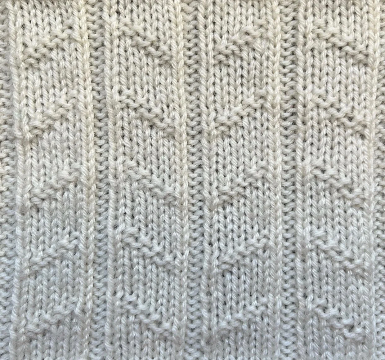 16 sts x 8 rows KPT Flying Geese (I-A-11-f-3-(4)) RS.jpg