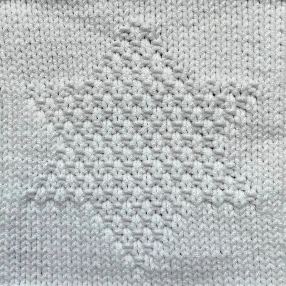23 sts x 38 rows KPT Moss Stitch Star (I-A-15-f-(5)) RS.jpg