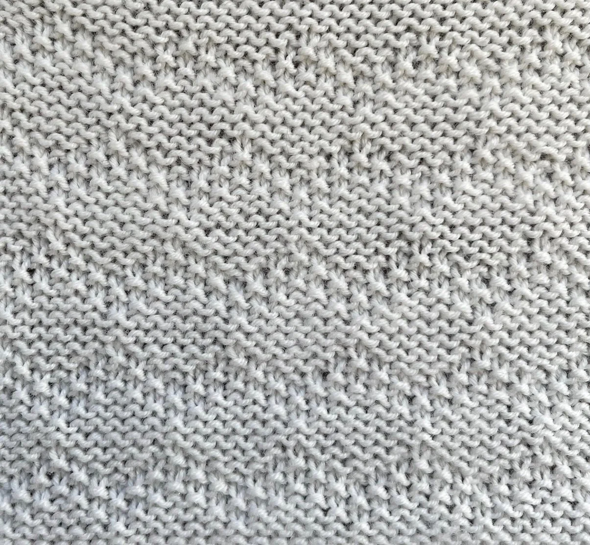 6 sts x 16 rows KPT Zigzag Moss Stitch WS.jpg