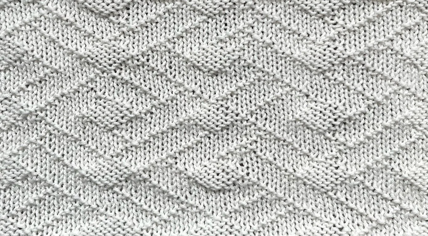 24 sts x 24 rows KPT Woven Way (I-A-14-a-(5)) RS.jpg