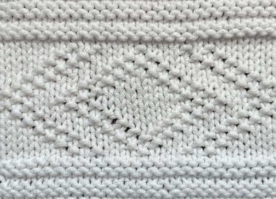 24 sts x 22 rows KP TEXTURE XOX Band Brocade RS.jpg