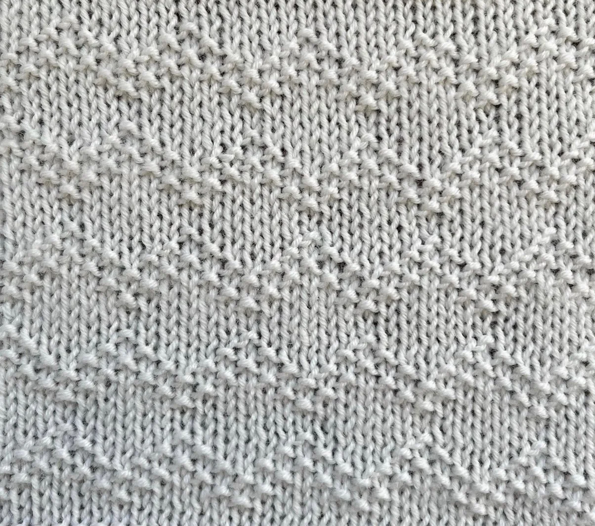 6 sts x 16 rows KPT Zigzag Moss Stitch RS.jpg