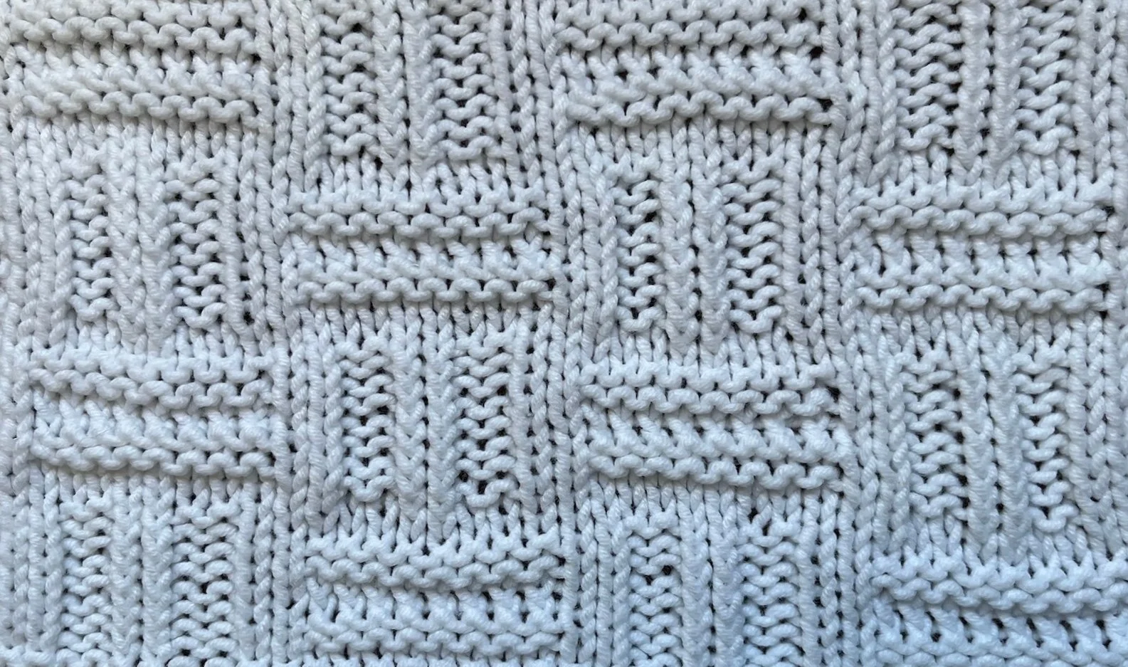 18 sts x 18 rows TWISTED Elaborate Basketweave RS.jpg