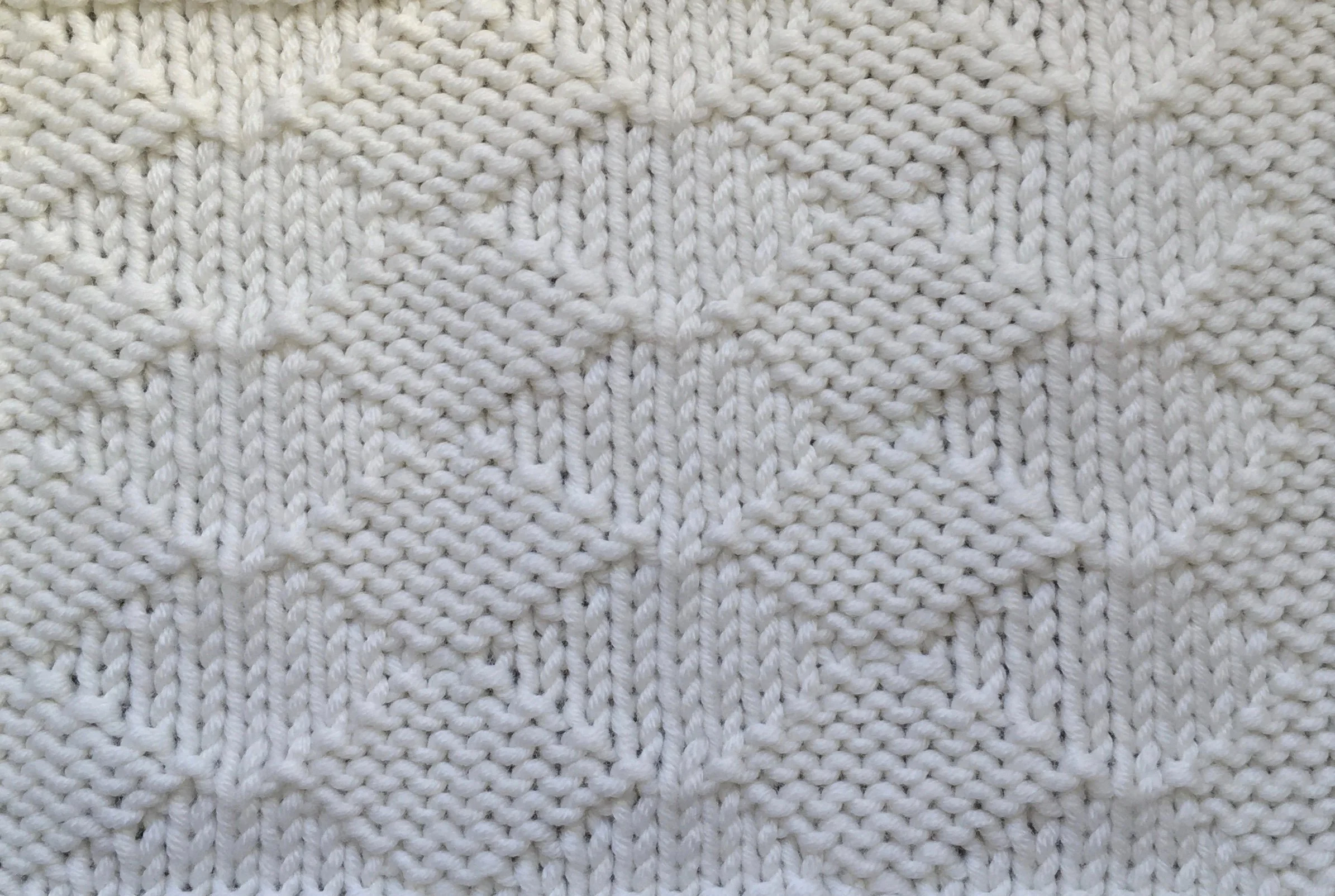 10 sts x 8 rows KPT losanges piqués (I-A-13-b-3-(3))
