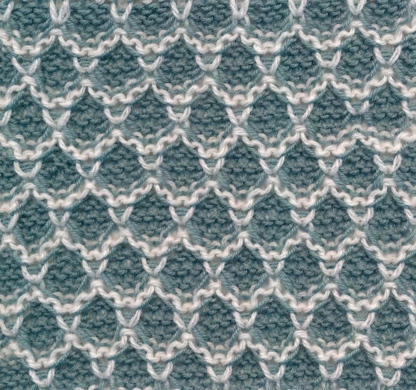 4 sts x 12 rows KRB CLUSTERING Spots (I-B-2-(3)) WS.jpg