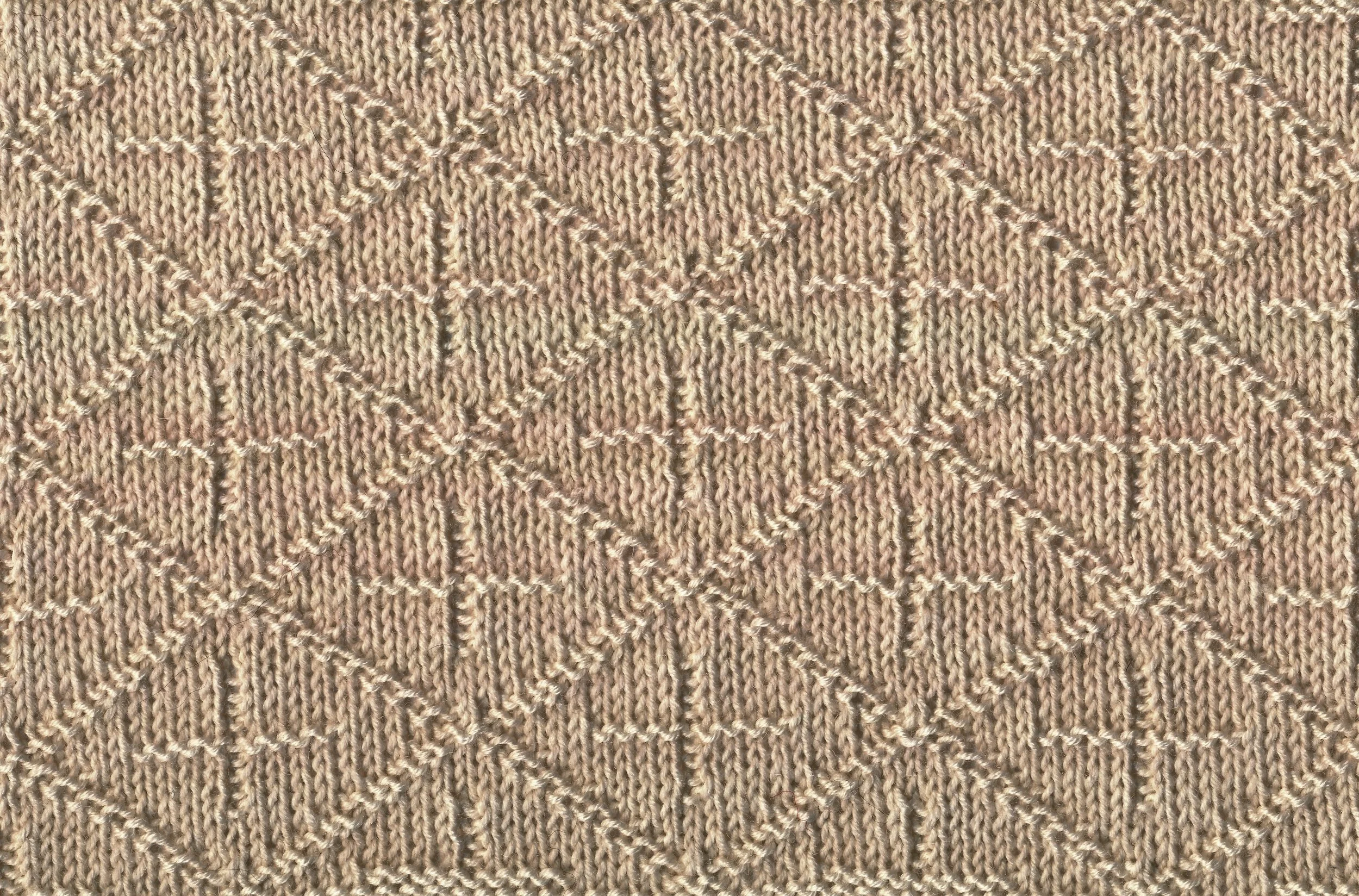 20 sts x 18 rows KPT Cross Brocade (I-A-12-d-(9)) RS.jpg