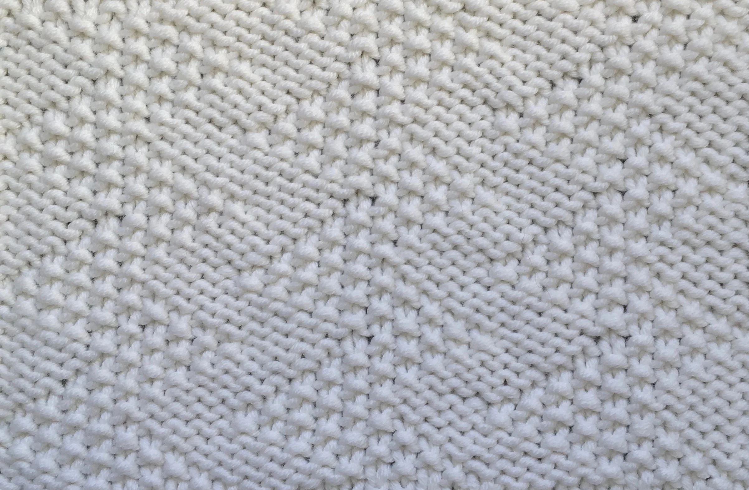 10 sts x 10 rows KP TEXTURE zigzag piqué WS.jpg