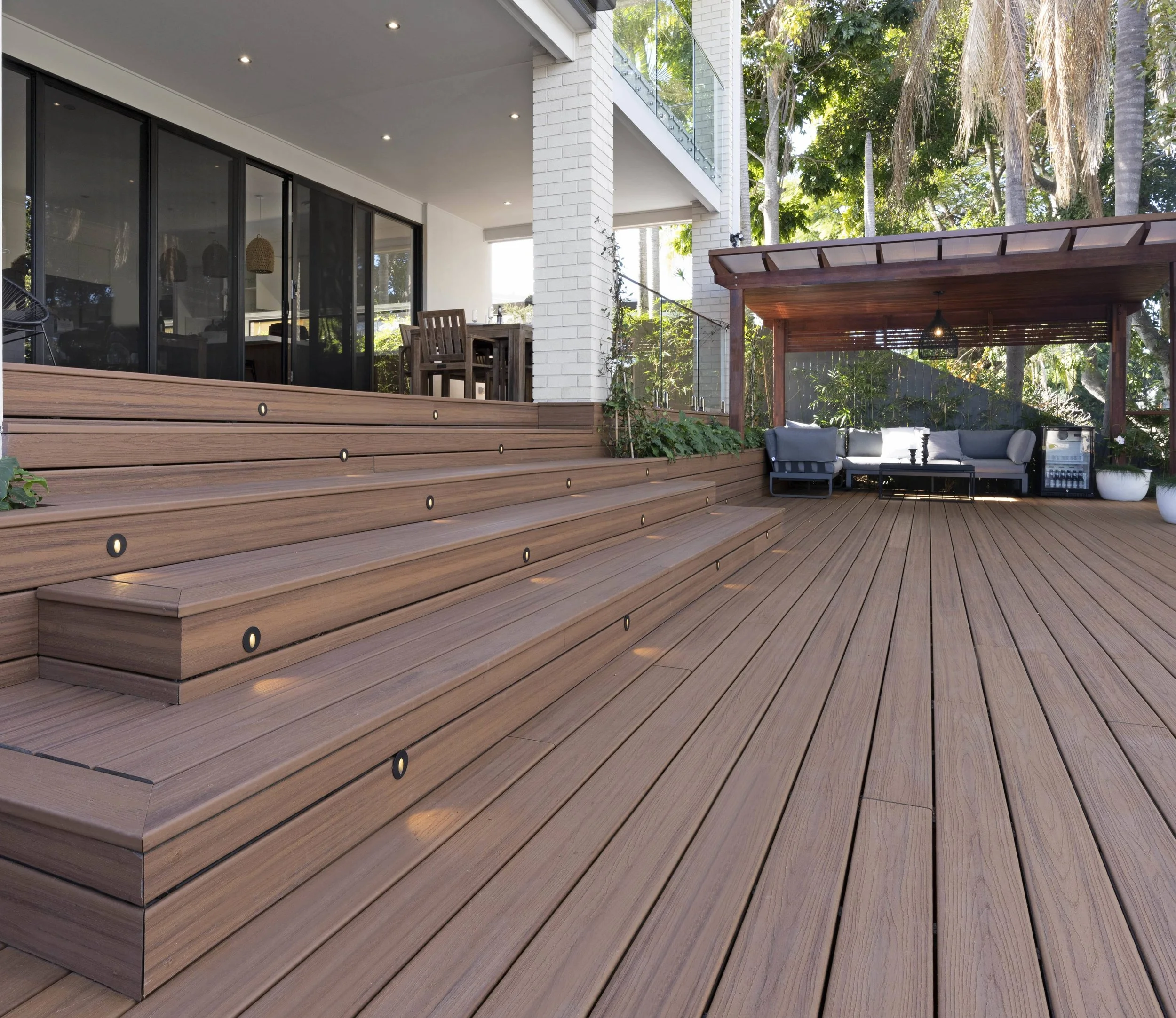 trex-composite-decking-e1698861946324.jpeg