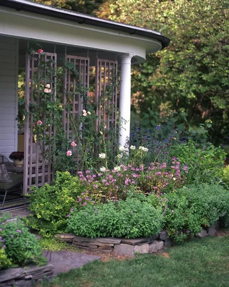 lattice-garden-ideas-1122-ce0ccecdbf654ef48592bccea1711472-ff4099ce356b4a0f871d61bf2f013225.jpeg
