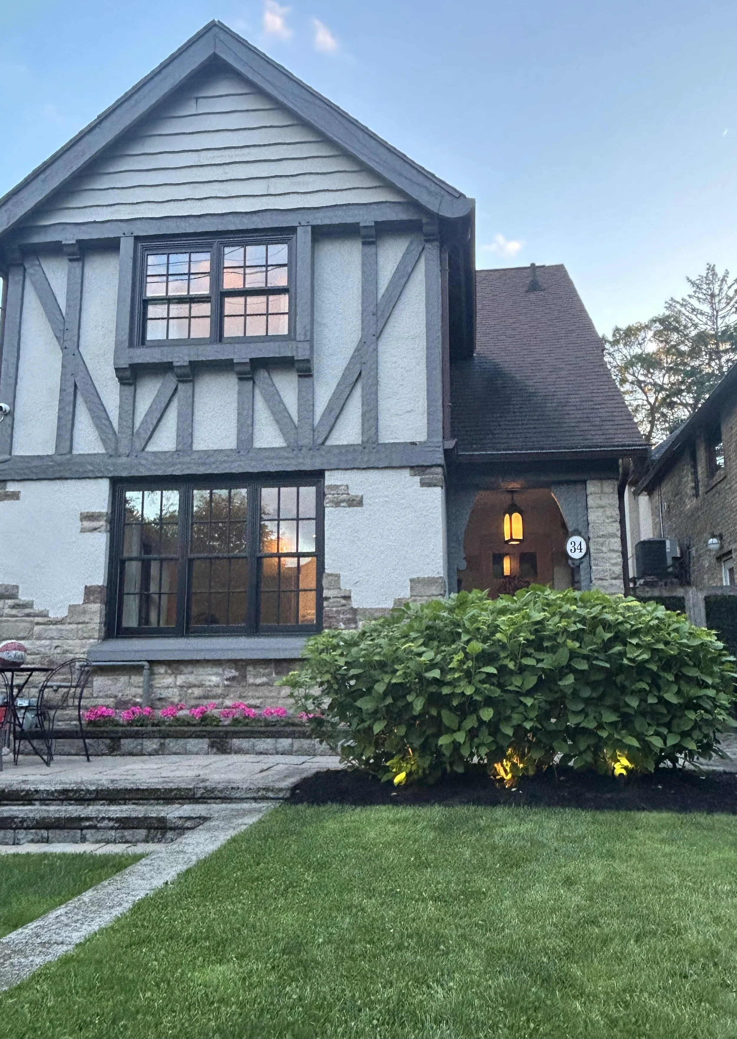 The landscaping at this Toronto project included a Landscape Design by Master in the Field Landscape Design. Owned by Stephanie LeBlanc. Find her at www.masterinthefield.ca The aesthetic for these garden updates was European Charm. european-charm-tor