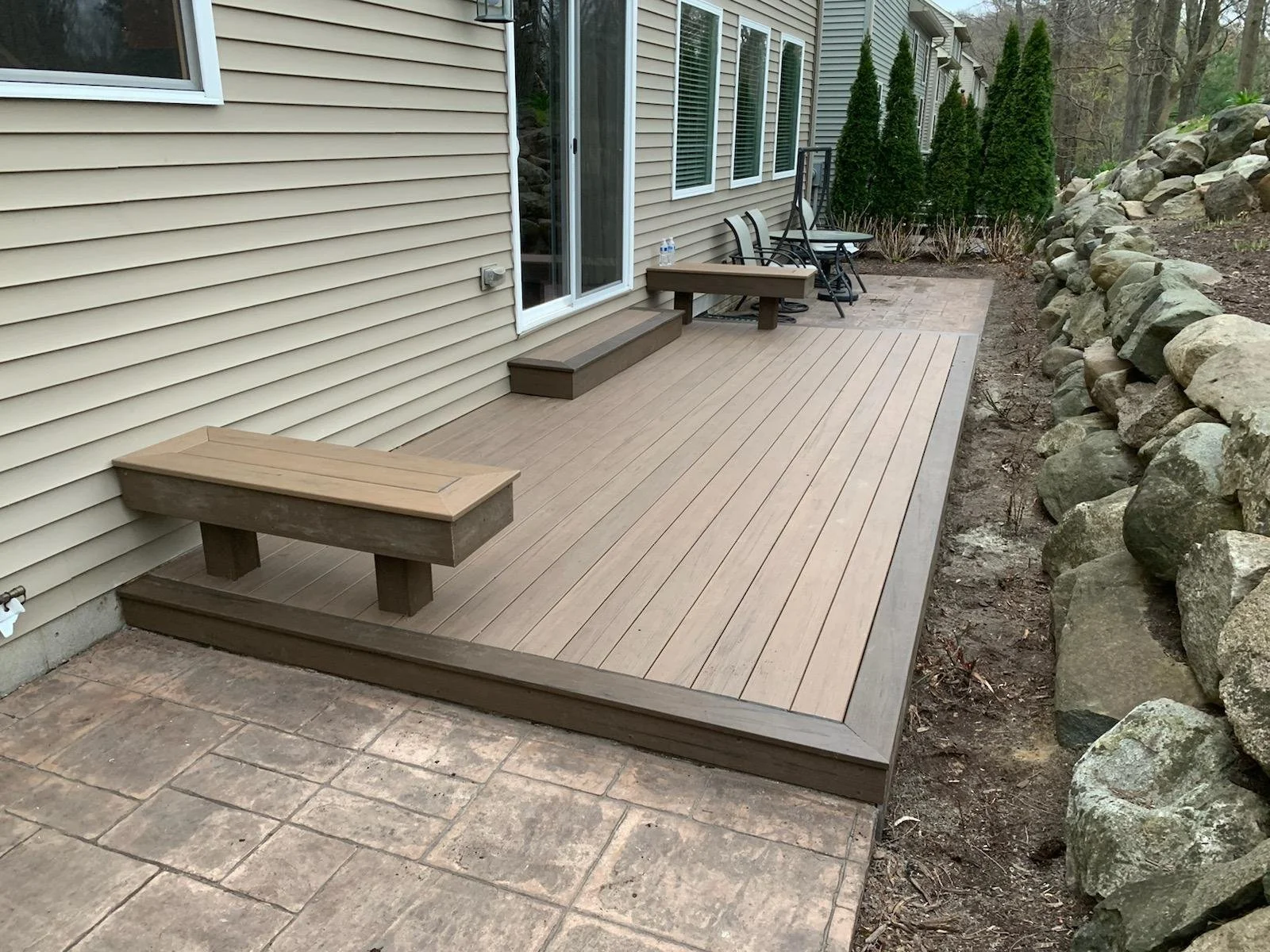 finished deck with boarder
