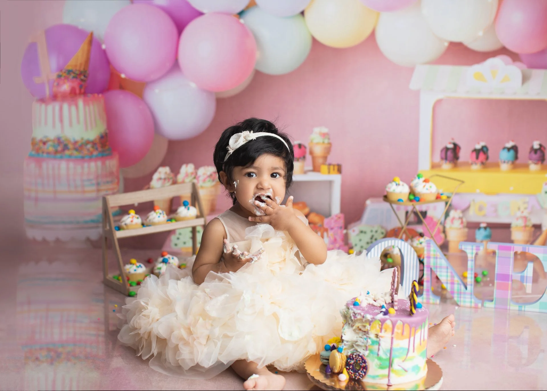 Cake Smash Photography: Making Your Baby's First Birthday Unforgettable