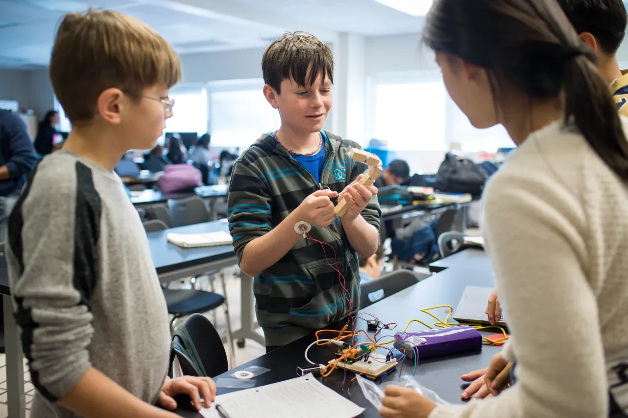 STEAM Saturdays - Light & Art: Circuits That Changed Daily Life