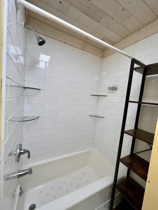 Bathroom with contemporary fixtures Greenville, NC pet friendly rental properties and houses for rent, affordable student housing close to East Carolina University ECU campus