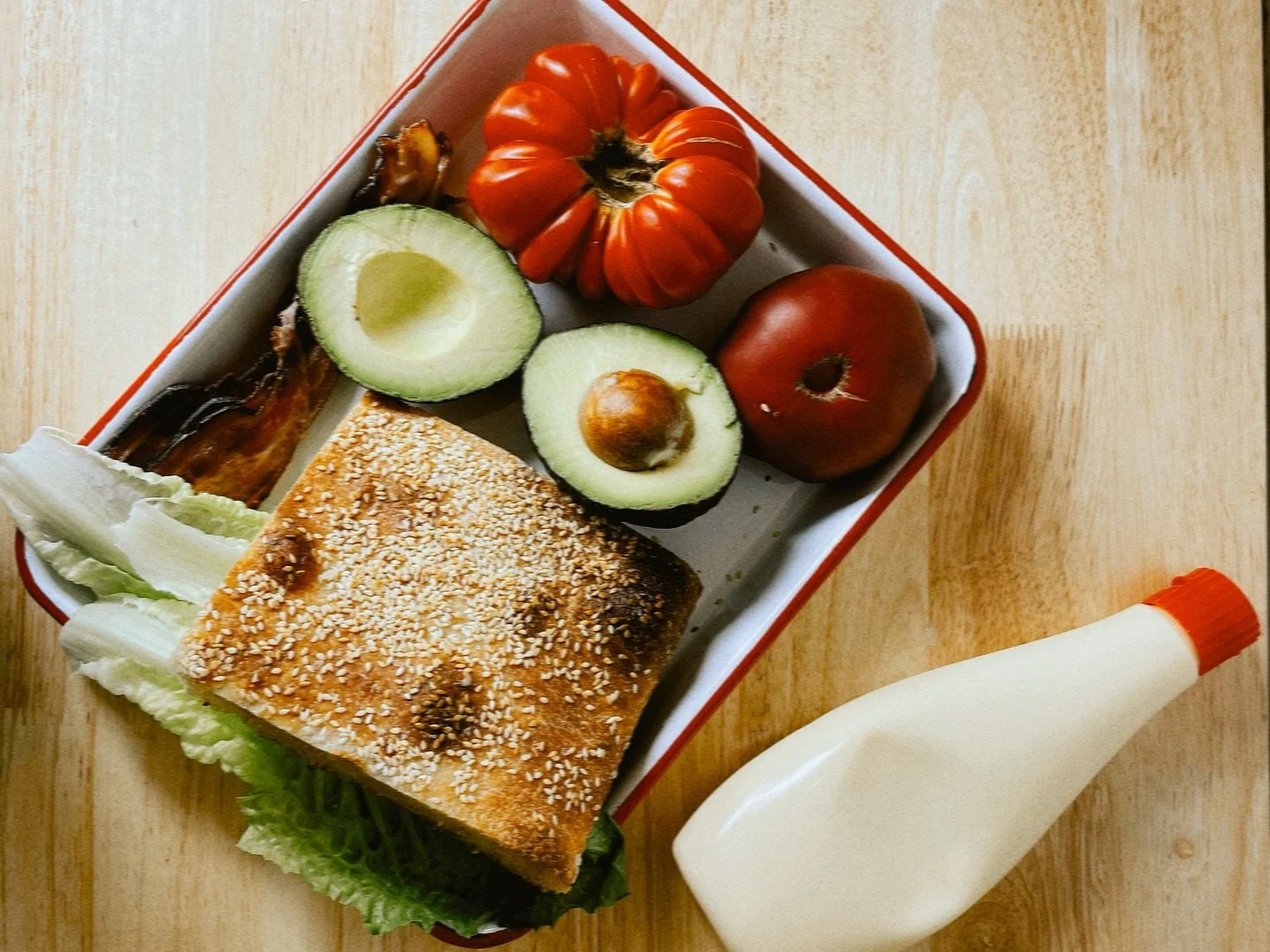 Good day for a BLAT 

Bacon 
Little gem lettuce 
Avocado 
Tomato (local heirlooms) 🍅
On FRESH focaccia with ✨yuzu✨ mayo. Lunch menu starts at 11  and goes until we run out of bread. Or 3:00. Whatever comes first &hearts;️
