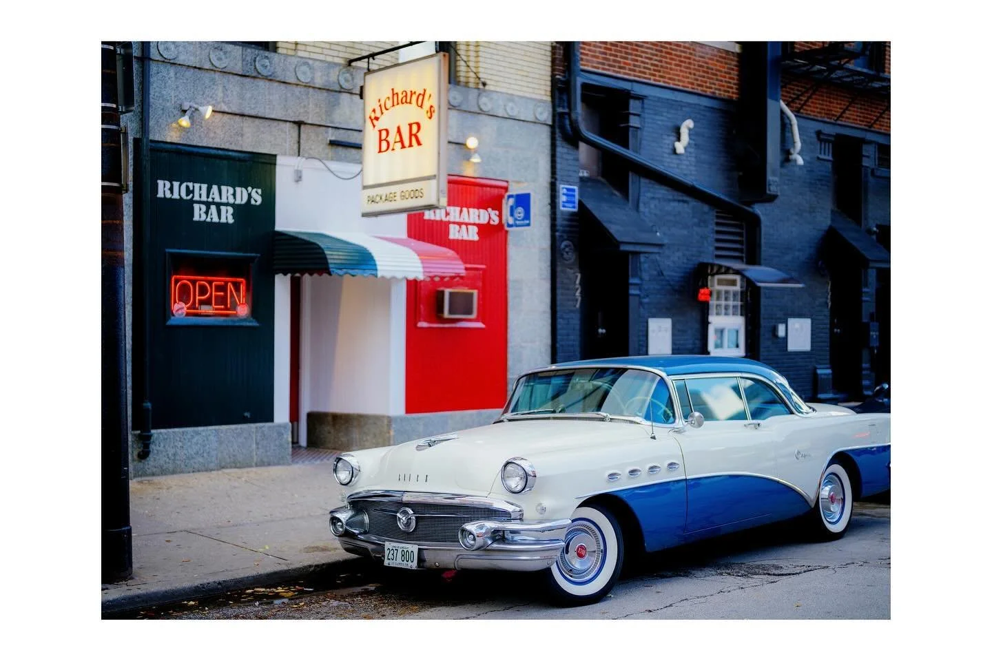 I was so psyched to stumble onto this scene today. Classic car at a classic #chicago bar. Excellent. Prints are in the work as we speak. Going to deliver a copy to @richards.bar and hopefully they can give to owner.
