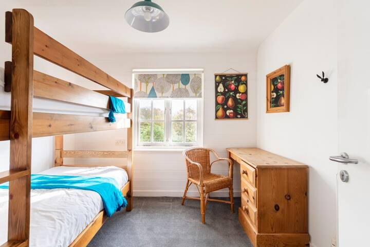 Twin Room with Bunkbed