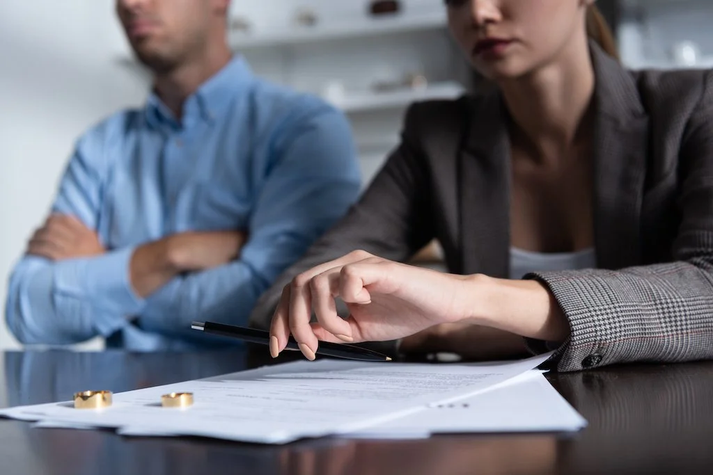 How to Set Healthy Boundaries During a Divorce
